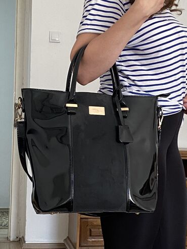 fajerka crna: Lakovana David&jones torba, kao nova. Bez ostećenja