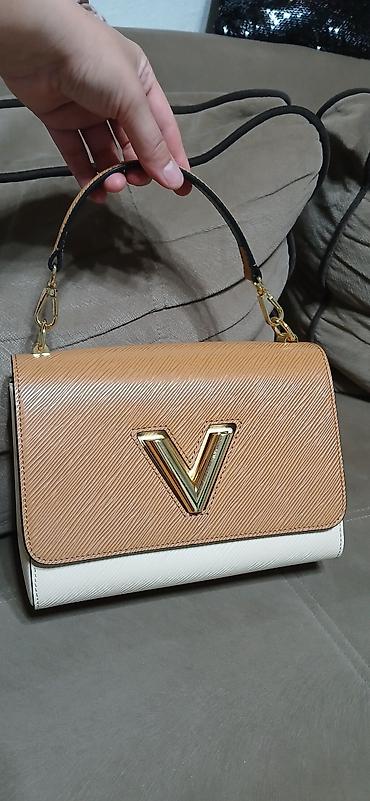 parfois çanta: Louis Vuitton V Tote çiyin/əl çantası - Material: Epi dəri — 1