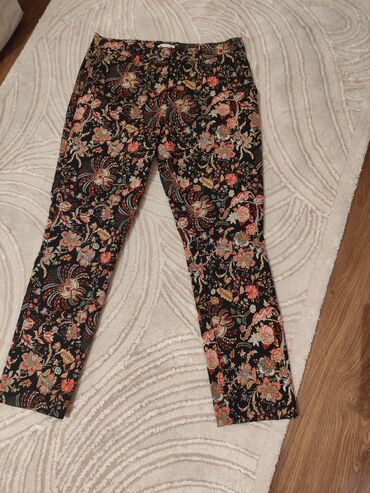 Alt paltarı: Şalvar, H&M, XL (EU 42)