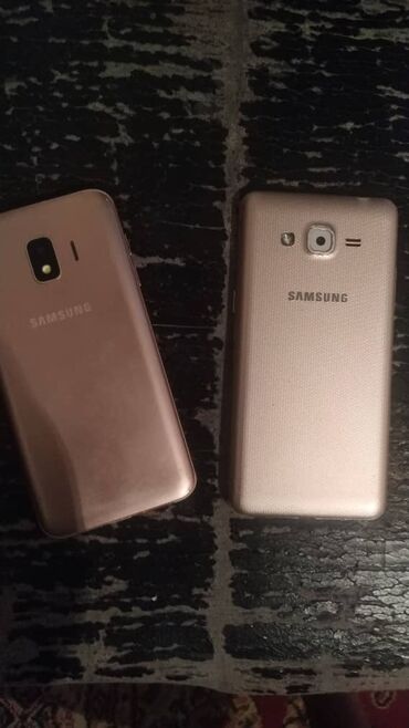 samsung fold3: Samsung Б/у, цвет - Бежевый