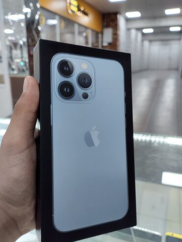 коропка срв: IPhone 13 Pro, Б/у, 256 ГБ, Голубой, Защитное стекло, Коробка, 84 %