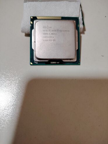 kredit kompüter: Prosessor Intel Xeon E xeon, 3-4 GHz, 8 nüvə, İşlənmiş