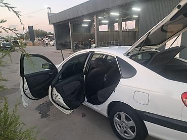 e klass: Toyota Avensis: 2001 г., 2 л, Автомат, Бензин, Лифтбек — 1