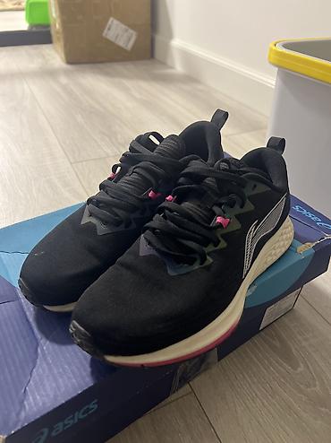 roshe run: Продаю женские кроссовки — 3