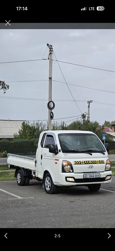 срочно продается машина: Hyundai Porter: 2017 г., 2.5 л, Автомат, Дизель, Фургон