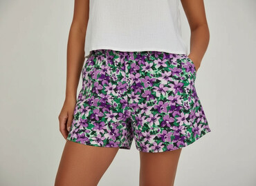 ubrania dla niskich osób: Shorts for women, size 2XL (EU 44)