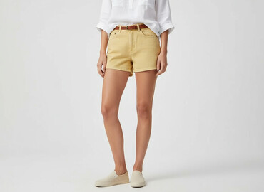 beżowe krótkie spodenki: Zara, Shorts for women, size M