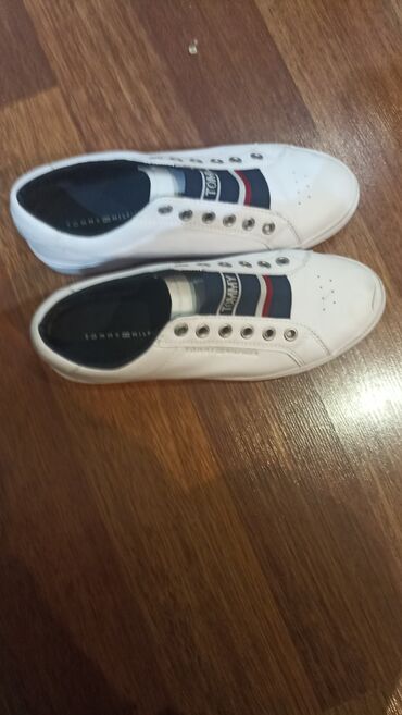 tommy hilfiger novcanik muski: Tommy Hilfiger, Ölçü: 38, rəng - Ağ, İşlənmiş