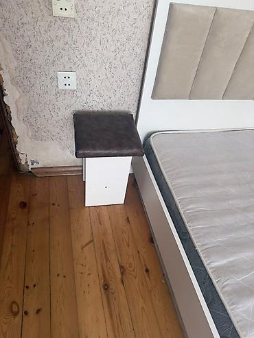 Stullar: 2 ədəd klassik üslubda yemək/otaq stulu - Rəng: açıq krem (ağ-açıq) — 4