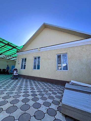 Продажа коттеджей и домов: Продаю дом 5 комнат, с ремонтом 100 кв. м, в центре г. Орловка. Уч — 1