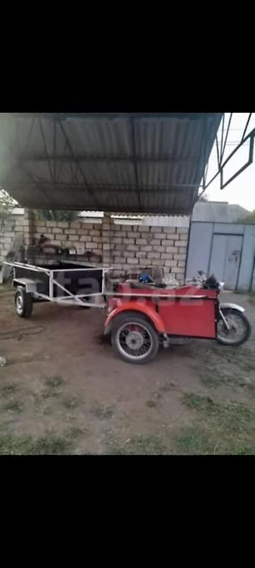 dort tekerlekli motor: Qoşqular – möhkəm metal karkas və taxta döşəmə ilə. Xüsusiyyətlər: - — 2