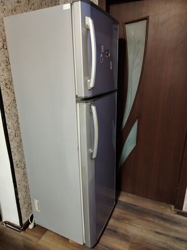 Soyuducular: 2 qapılı Samsung Soyuducu Satılır, rəng - Gümüşü — 3