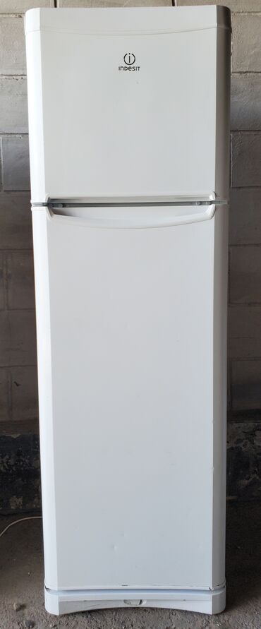 чайники бу: Холодильник Indesit, Б/у, Двухкамерный, De frost (капельный), 60 * 180 * 50 at lalafo.kg чайники бу: Холодильник Indesit, Б/у, Двухкамерный, De frost (капельный), 60 * 180 * 50
