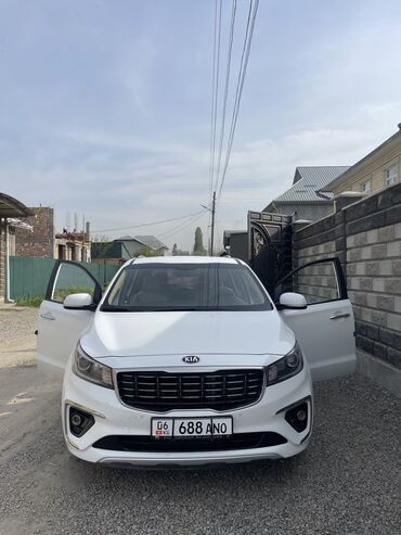 Kia: Kia Carnival: 2018 г., Минивэн — 3