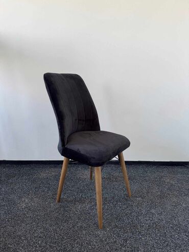 Stolice: 06. stolica
50e komad — 5