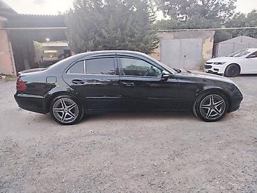 Mercedes-Benz: Mercedes-Benz E 220: 2.2 l | 2008 il Sedan — 12