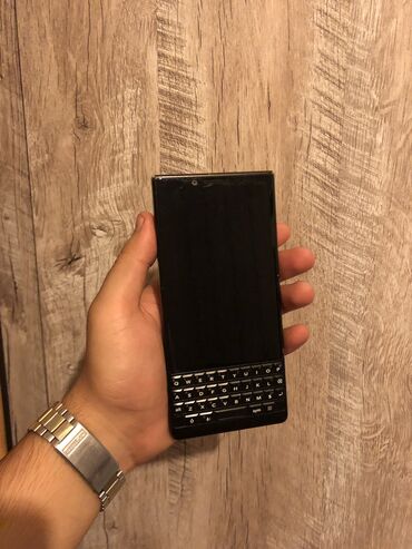 2 ci el ucuz telefonlar: Blackberry Key2, 128 ГБ, цвет - Черный, Отпечаток пальца, Две SIM карты