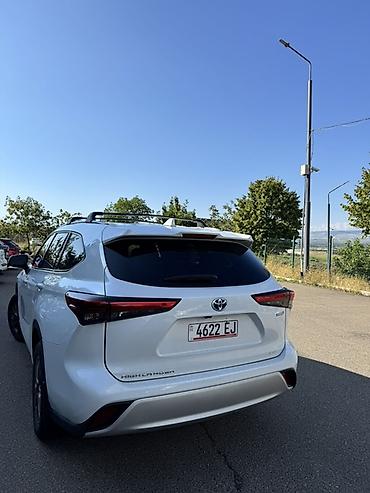 Унаа: Toyota Highlander: 2022 г., Гибрид, Кроссовер — 4