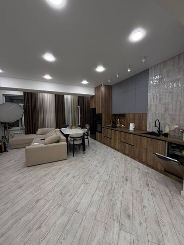 в клубном доме: 3 комнаты, 103 м², Элитка, 9 этаж, Дизайнерский ремонт