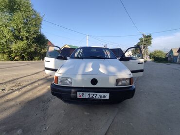 камера для шины: Volkswagen Passat: 1992 г., 1.8 л, Механика, Бензин, Универсал