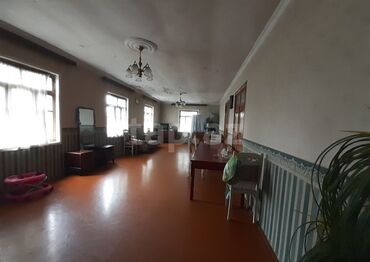 Həyət evləri və villaların satışı: 4 otaqlı, 150 kv. m, Kredit yoxdur, Orta təmir — 9