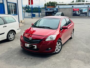 Toyota: Toyota Yaris: 2006 г., 1.5 л, Автомат, Бензин, Седан