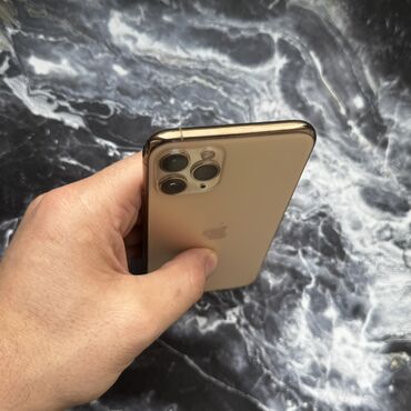Apple iPhone: IPhone 11 Pro, Б/у, 256 ГБ, Золотой, Чехол, 100 % — 14