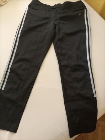 ženske kapri pantalone: Adidas, M (EU 38), color - Black