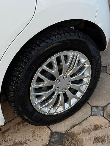 Chevrolet: Chevrolet Spark: 2017 г., 1 л, Вариатор, Бензин, Хэтчбэк — 18