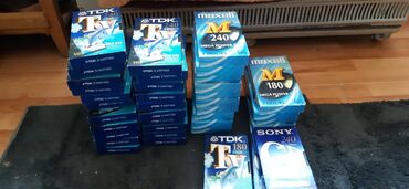 Kasete, CD i DVD: Vhs kasete komad 200din — 2