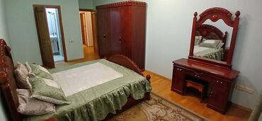 Uzunmüddətli kirayə mənzillər: Nizami Metrosu 6-cı Paralelnin Efer Binası 3 otaq. Mərtəbə - 18/8 — 7