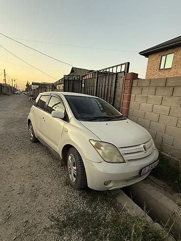 corolla 2004: Toyota Ist: 2003 г., 1.3 л, Автомат, Бензин, Хэтчбэк — 3