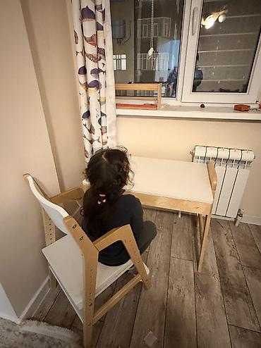 письменный стол детский: Детский стол, Б/у, Дерево, Самовывоз — 4