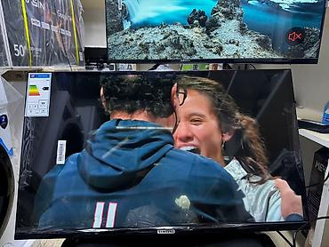 Телевизоры: Телевизоры samsung 32Q80 android smart tv 81 см диагональ!!! Низкая — 6