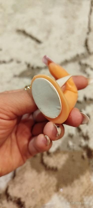 gozel dırnaq bezekleri: 2si birlikdə 3 azn Manikür/nail-art dəsti Məzmun: - 6 ədəd vidalı — 2