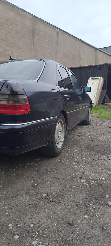w202 kardan: Mercedes-Benz C-Sinif sedan (W202). tünd göy( Milyoner) rəng, 1995 ci — 2