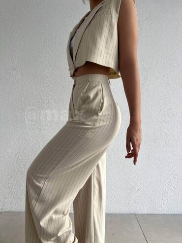 Kompleti: New,,In love with you’’SuitVelicine:S M L Dostupni Svi dezeni sa — 8