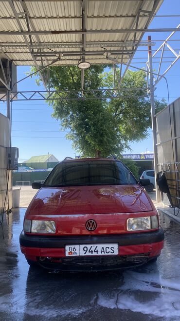 фол шаран: Volkswagen Passat: 1992 г., 2 л, Механика, Бензин, Универсал