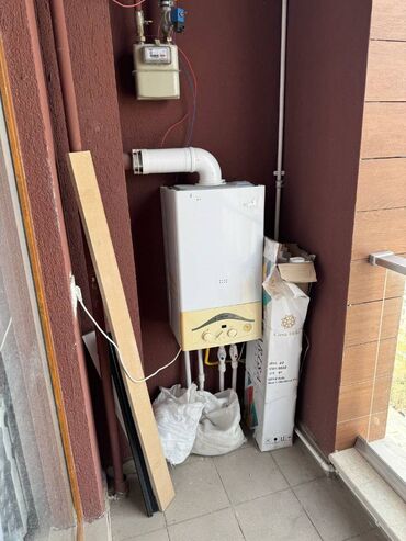 Uzunmüddətli kirayə mənzillər: Nərimanov.r Bakı Saglamlıq Mərkəzinin yanında Melissa Azadlığda — 13