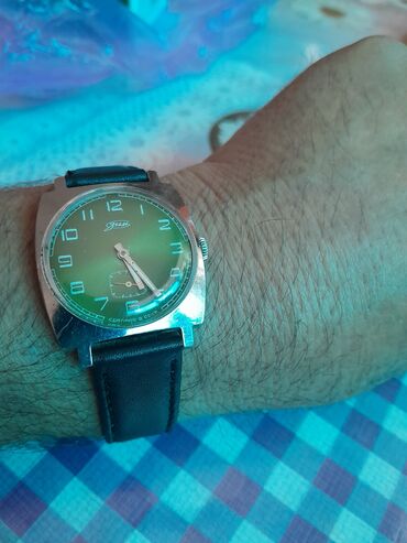 Спецодежда: Часы "Командирские " и "ЗИМ" механические. советский. по 6000 сом.цена — 11