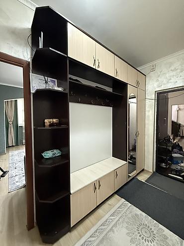 Гарнитуры для прихожей: Продаётся прихожая / мебель в коридор. Очень вместительная и удобная — 1