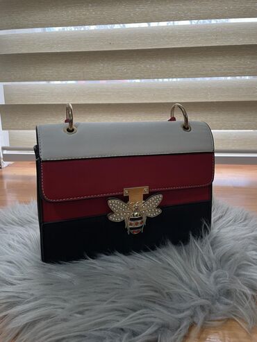mona zlatna torba: Elegant purse, Material: Leather at lalafo.rs mona zlatna torba: Elegant purse, Material: Leather