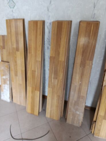 Pəncərələr: Məhsul: Parket/laminat döşəmə lövhələri və izolyasiya altlığı Yasamal