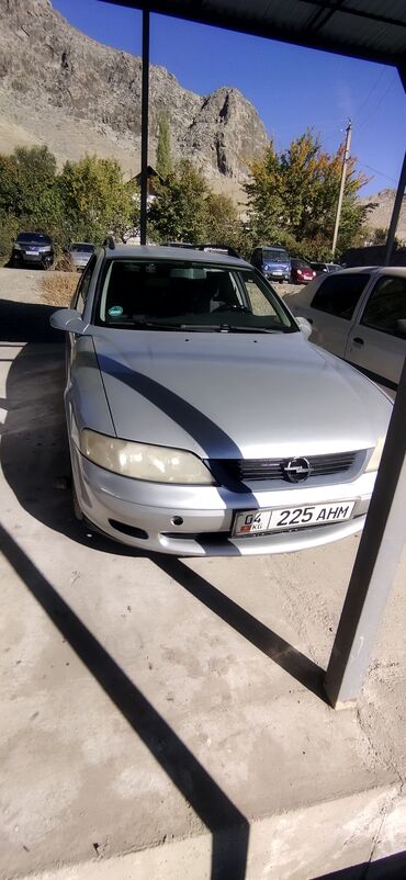 продаю машину в расрочку: Opel Vectra: 2000 г., 1.6 л, Механика, Бензин, Универсал