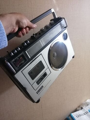 Maqnitofonlar: Retro maqnitafon Sanio 80ci illərə aid. Super isleyir. vid fason — 16