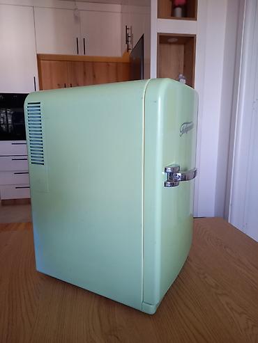 stikeri za racunare: Mini frizider FRIDGEMASTER Ispravan mini frizider poznatog svetskog — 2