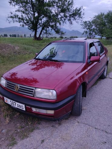 дорого: Volkswagen Vento: 1992 г., 1.8 л, Автомат, Газ, Седан