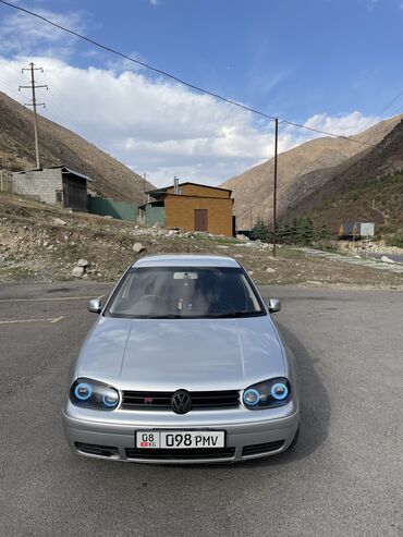Volkswagen: Volkswagen Golf: 2001 г., 2 л, Автомат, Бензин, Хетчбек