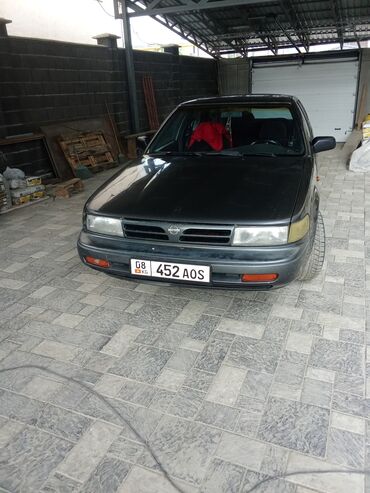 Nissan: Nissan Maxima: 1992 г., 3 л, Механика, Бензин, Седан