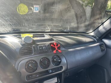 Nissan: Nissan Micra: 2002 г., 1.3 л, Механика, Бензин, Седан at lalafo.kg — 3 Nissan: Nissan Micra: 2002 г., 1.3 л, Механика, Бензин, Седан — 3